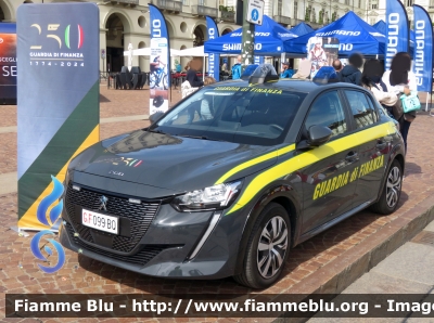 Peugeot e-208
Guardia di Finanza
Allestimento Focaccia
GdiF 099 BQ
Parole chiave: Peugeot e-208 Guardia_di_Finanza GdiF_099_BQ