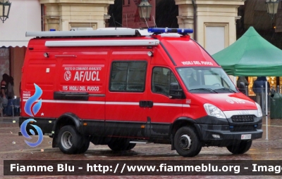 Iveco Daily V serie
Vigili del Fuoco
Comando Provinciale di Torino
AutoFurgone/Unità di Crisi Locale
allestimento Iveco-Magirus
VF 27005
Parole chiave: Iveco Daily V serie Vigili del Fuoco Torino AutoFurgone_Unità_Crisi_Locale VF 27005 Santa_Barbara_2019