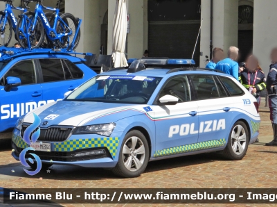 Skoda Superb Wagon III serie restyle
Polizia di Stato
Polizia Stradale
POLIZIA M6364
in scorta al Giro d'Italia 2024
Auto 42
Parole chiave: Skoda Superb_Wagon_III_serie_restyle Polizia_Stradale Giro_d_Italia_2024 POLIZIA_M6364