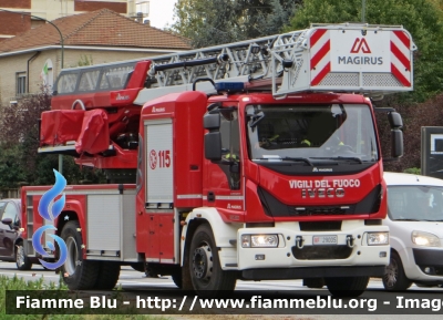 Iveco EuroCargo 180E32 IV Serie
Vigili del Fuoco
Comando Provinciale di Torino
AutoScala M39L da 39 metri allestimento Magirus
VF 29005
Parole chiave: Iveco EuroCargo 180E32 IV Serie Vigili del Fuoco Torino AutoScala M39L Magirus VF_29005