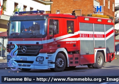 Mercedes-Benz Actros 1841 II serie
Vigili del Fuoco
Comando Provinciale di Torino
Distaccamento di Grugliasco (TO)
AutoPompaSerbatoio allestimento Bai
VF 23339
Parole chiave: Mercedes-Benz Actros 1841 II serie Vigili del Fuoco Torino Grugliasco (TO) Bai VF 23339