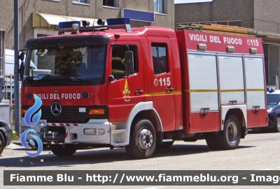 Mercedes-Benz Atego 1223 I serie
Vigili del Fuoco
Comando Provinciale di Torino
Distaccamento Volontario di Rivoli (TO)
allestimento Scelza
VF 24004
Parole chiave: Mercedes-Benz Atego 1223 I serie Vigili del Fuoco Torino Rivoli (TO)