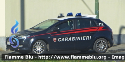 Fiat Nuova Bravo
Carabinieri
Nucleo Operativo Radiomobile
CC CY 190
Parole chiave: Fiat Nuova Bravo Carabinieri NORM CC CY 190