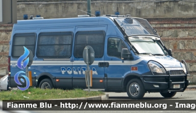 Iveco Daily V serie
Polizia di Stato
Reparto Mobile
POLIZIA H8483
Parole chiave: Iveco Daily V serie Reparto Mobile POLIZIA H8483