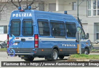 Iveco Daily V serie
Polizia di Stato
Reparto Mobile
POLIZIA H8483
Parole chiave: Iveco Daily V serie Reparto Mobile POLIZIA H8483