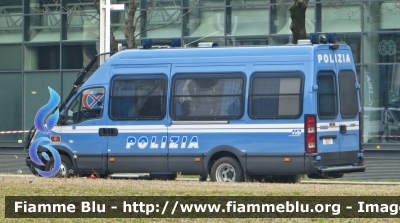 Iveco Daily V serie
Polizia di Stato
Reparto Mobile
POLIZIA H8471
Parole chiave: Iveco Daily V serie Reparto Mobile POLIZIA H8471