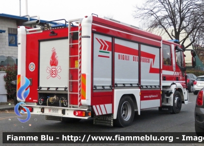 Iveco EuroCargo 120E25 IV serie
Vigili del Fuoco
Comando Provinciale di Torino
Distaccamento Volontario di Rivalta
Allestimento Fortini
VF 31517
Parole chiave: Iveco EuroCargo_120E25_IVserie VF31517