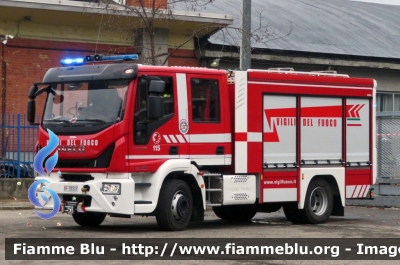 Iveco EuroCargo 120E25 IV serie
Vigili del Fuoco
Comando Provinciale di Torino
Distaccamento Volontario di Rivalta
Allestimento Fortini
VF 31517
Parole chiave: Iveco EuroCargo_120E25_IVserie VF31517