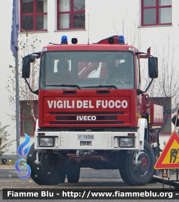 Iveco EuroCargo 135E23 4x4 I serie
Vigili del Fuoco
Comando Provinciale di Torino
Allestimento Isoli
VF 19306
Parole chiave: Iveco EuroCargo 135E23 4x4 I serie Vigili del Fuoco Isoli VF 19306