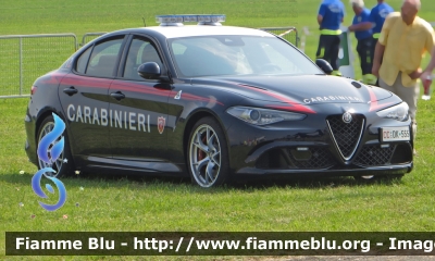 Alfa Romeo Nuova Giulia Quadrifoglio
Carabinieri
Nucleo Operativo e RadioMobile di Milano
CC DK 555
Parole chiave: Alfa-Romeo Nuova_Giulia_Quadrifoglio CCDK555