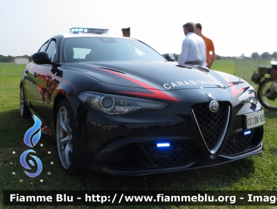 Alfa Romeo Nuova Giulia Quadrifoglio
Carabinieri
Nucleo Operativo e RadioMobile di Milano
CC DK 555
Parole chiave: Alfa-Romeo Nuova_Giulia_Quadrifoglio CCDK555