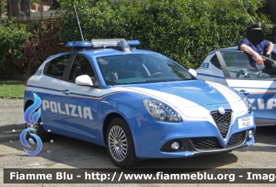 Alfa Romeo Nuova Giulietta restyle
Polizia di Stato
Squadra Volante
Allestita NCT Nuova Carrozeria Torinese
POLIZIA M1460
Parole chiave: Alfa Romeo Nuova Giulietta restyle Polizia di Stato POLIZIA M1460