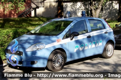 Fiat Grande Punto
Polizia di Stato
Polizia Ferroviaria
POLIZIA F8515
Parole chiave: Fiat Grande_Punto POLIZIAF8515