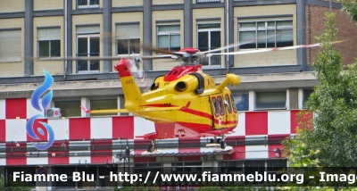 Agusta Westland AW139
118 Regione Piemonte
Elisoccorso Regionale
I-GREI - AlfaEco
Parole chiave: Agusta Westland AW139 118 Regione Piemonte Elisoccorso I-GREI