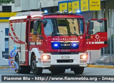 Man TGM 15.250 II serie
Vigili del Fuoco
Comando Provinciale di Torino
Distaccamento Lingotto - Sq.51
AutoPompaSerbatoio allestimento Bai
VF 29500
Parole chiave: Man TGM 15.250 II serie Vigili del Fuoco Torino Lingotto AutoPompaSerbatoio VF 29500