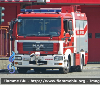 Man TGL 12.240 II serie
Vigili del Fuoco
Comando Provinciale di Torino
Distaccamento di Oulx (TO)
AutoPompaSerbatoio allestimento Rosenfire
VF 26591
Parole chiave: Man TGL 12.240 II serie Vigili del Fuoco Oulx (TO) AutoPompaSerbatoio_Rosenfire VF 26591