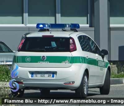 Fiat Punto VI serie
Polizia Municipale
Comune di Grugliasco (TO)
POLIZIA LOCALE YA 605 AM
Automezzo A9
Parole chiave: Fiat Punto VI serie Polizia Municipale Grugliasco (TO) POLIZIA LOCALE YA 605 AM