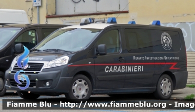 Fiat Scudo IV serie
Carabinieri
Reparto Investigazioni Scientifiche 
Parma
CC DI 066
Parole chiave: Fiat Scudo IV serie Carabinieri Reparto Investigazioni Scientifiche Parma CC DI 066