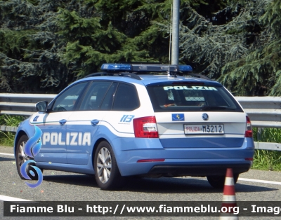 Skoda Octavia V serie
Polizia di Stato
Polizia Stradale in Servizio sulla Rete Autostradale ATIVA
POLIZIA M3212
Parole chiave: Skoda Octavia V serie Polizia Stradale ATIVA POLIZIA M3212