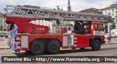 Iveco 330-35
Vigili del Fuoco
Comando Provinciale di Torino
AutoScala da 52 metri allestimento Iveco-Magirus
VF 14783
Parole chiave: Iveco 330-35 VF14783