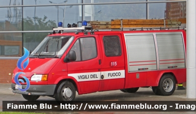 Ford Transit V serie
Vigili del Fuoco
Comando Provinciale di Torino
Distaccamento volontario di Venaria Reale (TO)
Polisoccorso
VF 19800
Parole chiave: Ford Transit V serie Vigili del Fuoco Torino volontario di Venaria Reale (TO) Polisoccorso VF 19800 CNH Village