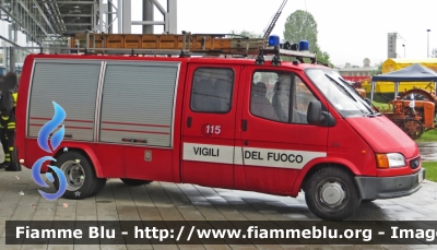 Ford Transit V serie
Vigili del Fuoco
Comando Provinciale di Torino
Distaccamento volontario di Venaria Reale (TO)
Polisoccorso
VF 19800
Parole chiave: Ford Transit V serie Vigili del Fuoco Torino volontario di Venaria Reale (TO) Polisoccorso VF 19800 CNH Village