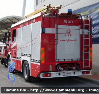 Volvo FL 280 III serie
Vigili del Fuoco
Comando Provinciale di Genova
AutoPompaSerbatoio allestimento Bai
VF 25956
Parole chiave: Volvo FL_280_IIIserie VF25956