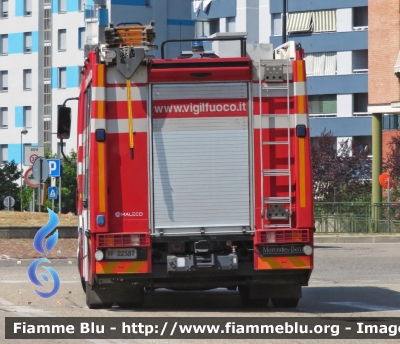 Mercedes-Benz Actros 1841 II serie
Vigili del Fuoco
Comando Provinciale di Torino
Distaccamento Volontario di Rivoli (TO)
AutoPompaSerbatoio allestimento Bai
VF 22597
Parole chiave: Mercedes-Benz Actros 1841 II serie Vigili_del_Fuoco Torino Volontari_Rivoli VF22597