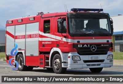 Mercedes-Benz Actros 1841 II serie
Vigili del Fuoco
Comando Provinciale di Torino
Distaccamento Volontario di Rivalta (TO)
AutoPompaSerbatoio allestimento Bai
VF 23339
Parole chiave: Mercedes-Benz Actros 1841 II serie Vigili del Fuoco Distaccamento_Volontario_Rivalta AutoPompaSerbatoio VF 23339