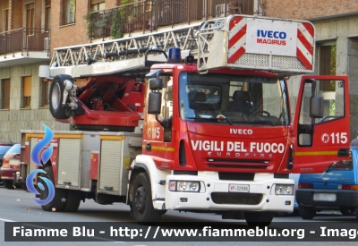 Iveco EuroFire 150E28 II serie
Vigili del Fuoco
Comando Provinciale di Torino
AutoScala da 30 metri allestimento Iveco-Magirus
VF 22936
Parole chiave: Iveco EuroFire 150E28 II serie Vigili del Fuoco Torino AutoScala 30_metri Iveco-Magirus VF 22936