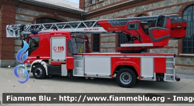 Iveco EuroCargo 160E32 IV serie
Vigili del Fuoco
AutoScala articolata M32L-AS da 32 metri
Allestimento Magirus
Parole chiave: Iveco EuroCargo 160E32 IV serie Vigili del Fuoco Autoscala_articolata 32_metri Magirus