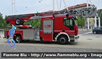 Iveco EuroCargo 160E32 IV serie
Vigili del Fuoco
Autoscala articolata M32L-AS 32 metri
Allestimento Magirus
Parole chiave: Iveco EuroCargo 160E32 IV serie Vigili del Fuoco Autoscala_articolata 32_metri Magirus