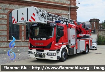 Iveco EuroCargo 160E32 IV serie
Vigili del Fuoco
Autoscala articolata M32L-AS 32 metri
Allestimento Magirus
Parole chiave: Iveco EuroCargo 160E32 IV serie Vigili_del_Fuoco Autoscala_articolata 32_metri Magirus