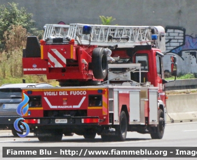 Iveco EuroFire 150E27 I serie
Vigili del Fuoco
Comando Provinciale di Genova
VF 21917
Parole chiave: Iveco EuroFire 150E27_I_serie Genova VF_21917