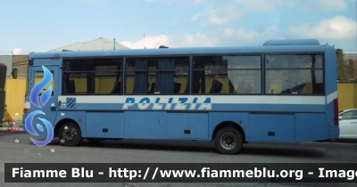 Iveco Cacciamali 100E21
Polizia di Stato
C.N.E.S.
Con stemma celebrativo "60 Anni Nucleo Sommozzatori"
POLIZIA F0791
Parole chiave: Iveco Cacciamali 100E21 C.N.E.S. POLIZIA F0791