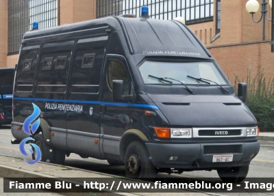 Iveco Daily III serie
Polizia Penitenziaria
Nucleo Traduzioni e Piantonamenti
POLIZIA PENITENZIARIA 867 AC
Parole chiave: Iveco_Daily_III_serie POLIZIA_PENITENZIARIA_867_AC