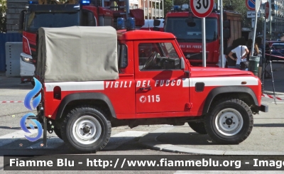 Land Rover Defender 90 Pick-up
Vigili del Fuoco
Comando Provinciale di Torino
VF 22408
Parole chiave: Land-Rover Defender_90_Pick-up Torino VF_22408