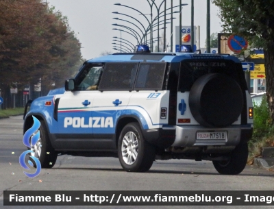 Land-Rover Defender Hardtop 110 II serie
Polizia di Stato
Reparto Mobile
POLIZIA M7518
Parole chiave: Land-Rover Defender Hardtop_110_II_serie Reparto_Mobile POLIZIA_M7518