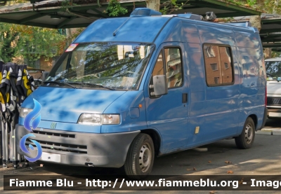 Fiat Ducato Maxi II serie
Polizia di Stato
Polizia Stradale 
- Ex Viabilità Autostradale ASTM -
 Autostrada Torino Milano
Sottosezione di Villarboit (NO)
Furgone allestito per l'Infortunistica Stradale in uso dalla fine degli anni '90 fino alla dismissione della Sottosezione
Parole chiave: Fiat Ducato Maxi II serie Polizia Stradale ASTM