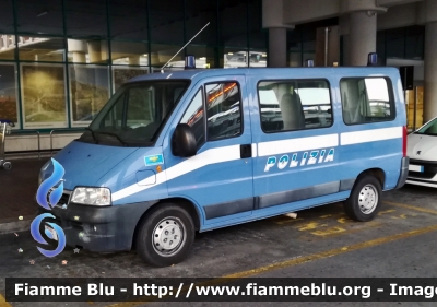 Fiat Ducato III Serie
Polizia di Stato
Reparto Prevenzione Crimine
POLIZIA F0210
Parole chiave: Fiat Ducato III Serie Reparto_Prevenzione_Crimine POLIZIA F0210