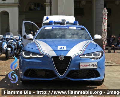 Alfa-Romeo Nuova Giulia Q4 restyle
Polizia di Stato
Polizia Stradale
POLIZIA N5996
in scorta al Giro d'Italia 2024
Auto 41
Parole chiave: Alfa-Romeo Nuova_Giulia_Q4_restyle Polizia_Stradale Giro_d_Italia_2024 POLIZIA_N5996