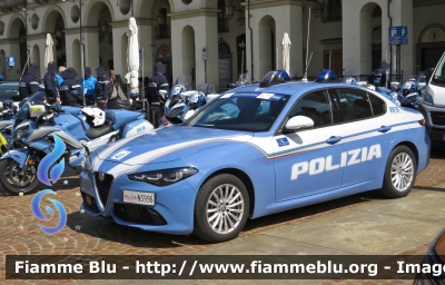 Alfa-Romeo Nuova Giulia Q4 restyle
Polizia di Stato
Polizia Stradale
POLIZIA N5996
in scorta al Giro d'Italia 2024
Auto 41
Parole chiave: Alfa-Romeo Nuova_Giulia_Q4_restyle Polizia_Stradale Giro_d_Italia_2024 POLIZIA_N5996