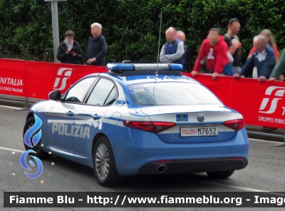 Alfa Romeo Nuova Giulia
Polizia di Stato
Polizia Stradale
POLIZIA M7652
in scorta al Giro d'Italia 2023
Parole chiave: Alfa_Romeo_Nuova_Giulia POLIZIA_M7652 Giro_d_Italia_2023