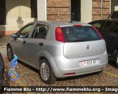 Fiat Grande Punto
Guardia di Finanza
GdiF 803 BF
Parole chiave: Fiat Grande_Punto GdiF_803_BF