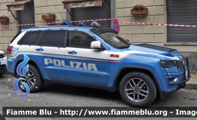 Jeep Grand Cherokee IV serie restyle
Polizia di Stato
Reparto Mobile
Decorazione Grafica Artlantis
POLIZIA M4988
Parole chiave: Jeep_Grand_Cherokee_IV_serie_restyle Reparto_Mobile POLIZIA_M4988