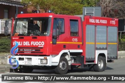 Iveco CityEuroFire 100E21 I serie
Vigili del Fuoco
Comando Provinciale di Torino
AutoPompaSerbatoio allestimento
Iveco-Magirus
VF 20944
Parole chiave: Iveco_CityEuroFire_100E21_I_serie Torino VF_20944