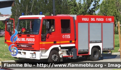 Iveco CityEuroFire 100E21 I serie
Vigili del Fuoco
Comando Provinciale di Torino
Distaccamento Volontario di Rivoli (TO)
AutoPompaSerbatoio allestimento Iveco-Magirus
VF 20641
Parole chiave: Iveco CityEuroFire 100E21_I_serie Rivoli VF_20641