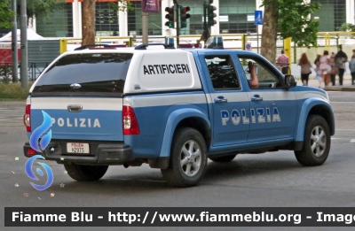 Isuzu D-Max I serie restyle
Polizia di Stato
Artificieri
Allestito Maritan
POLIZIA H2975
Parole chiave: Isuzu_D-Max_I_serie_restyle Artificieri POLIZIA_H2975