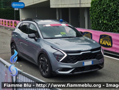 Kia Sportage V serie
Polizia di Stato
Polizia Stradale
in scorta al Giro d'Italia 2023
Parole chiave: Kia Sportage GT V serie Polizia_Stradale Giro_d&#039;Italia_2023