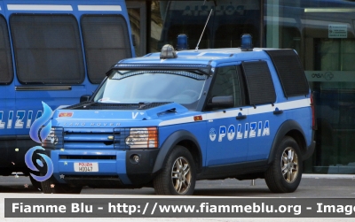 Land-Rover Discovery 3
Polizia di Stato
V Reparto Mobile
Polizia H0047
Parole chiave: Land-Rover Discovery_3 Reparto_Mobile Polizia_H0047